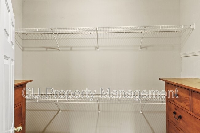 Building Photo - 1903 N Lincoln Ave