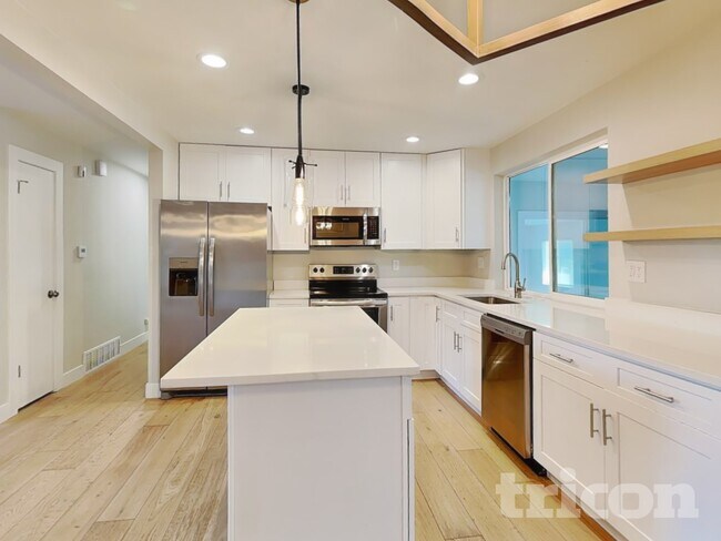Foto del edificio - 16384 E Brunswick Pl
