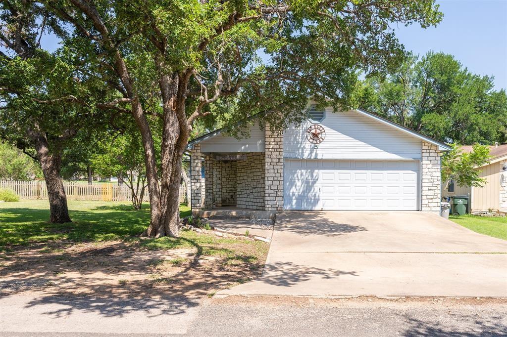 Primary Photo - 5 Spalding Cir