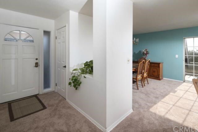 Building Photo - 1073 Lakeview Terrace