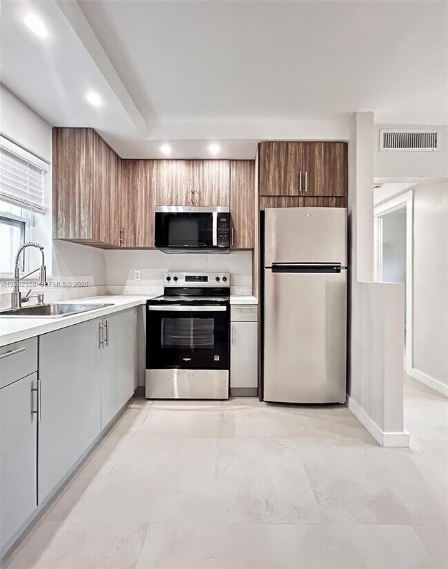 Foto del edificio - 1301 N 12th Ct
