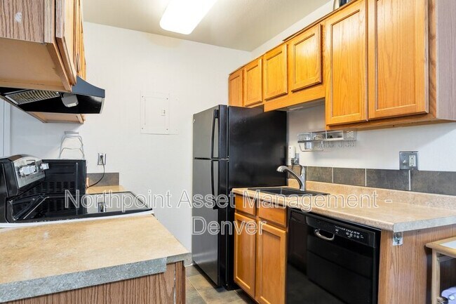 Foto del edificio - 850 W Moorhead Cir