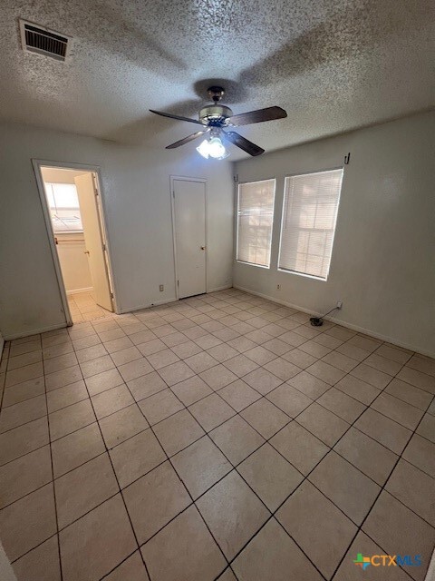 Foto del edificio - 2404 Kilgore Dr