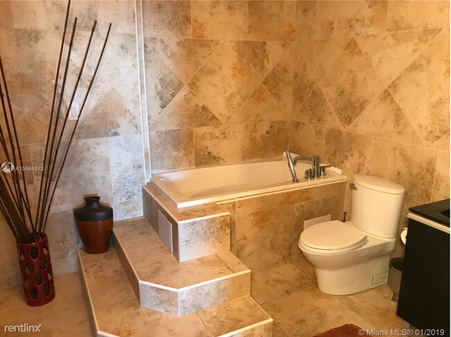Foto del edificio - 2 br, 2 bath  - 19380 Collins Ave # PH2