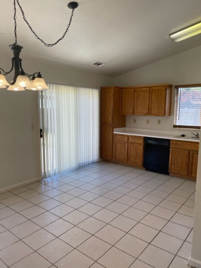 Foto del edificio - 3 Bedroom in Quail Ridge Subdivision