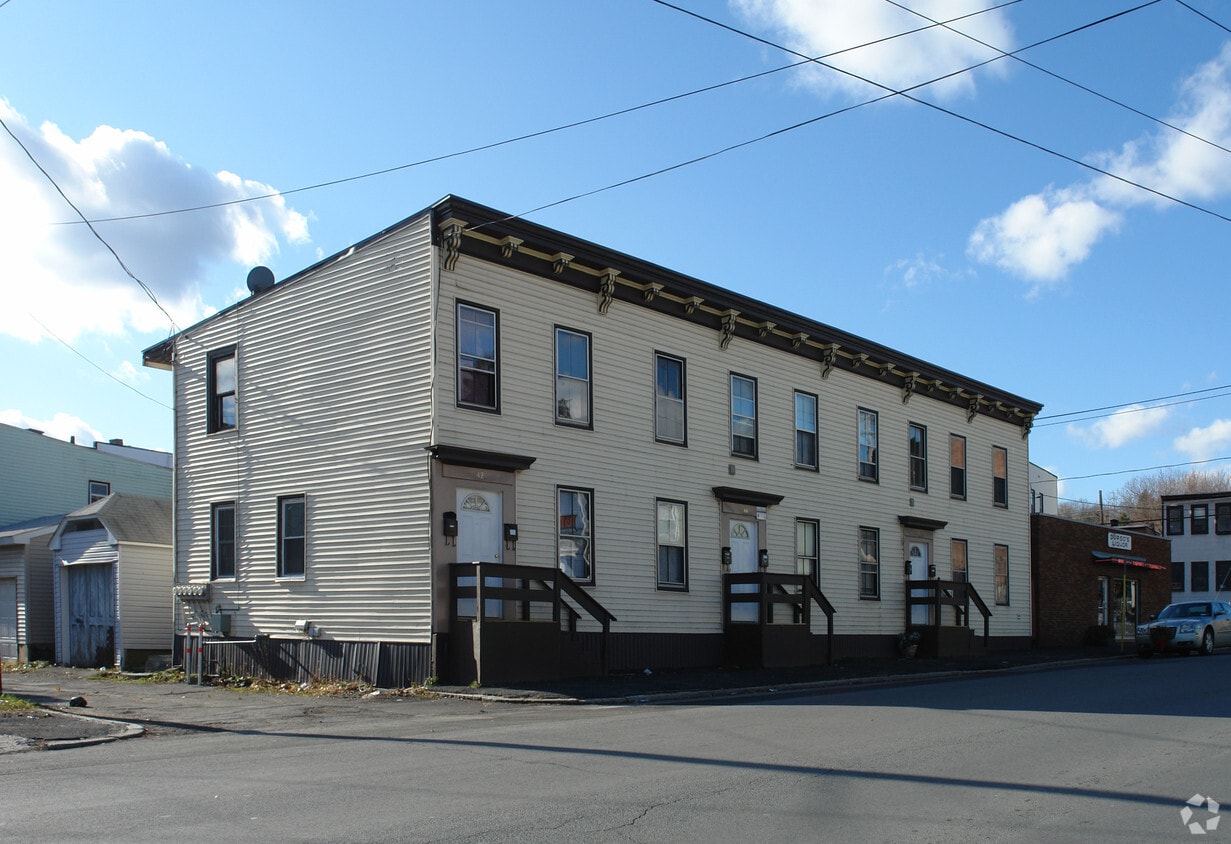 46 Columbia St, Cohoes, NY 12047 Apartments in Cohoes, NY