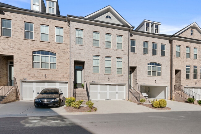 Building Photo - 7906 Laurel Crest Dr
