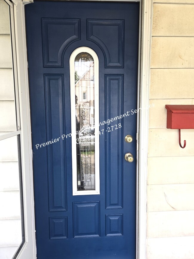 Building Photo - 140 Jefferson Ave