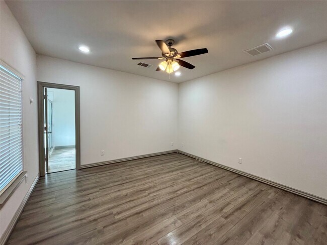 Foto del edificio - 8918 Southview St