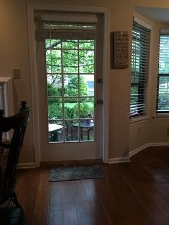 Foto del edificio - 111 Longfield Ct