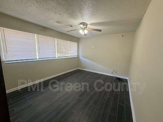 Foto del edificio - 3741 N Garrison Ave