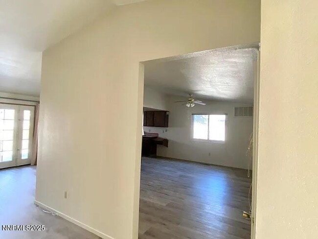 Building Photo - 2890 Waterfield Dr