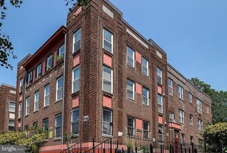 Building Photo - 1441 Spring Rd NW