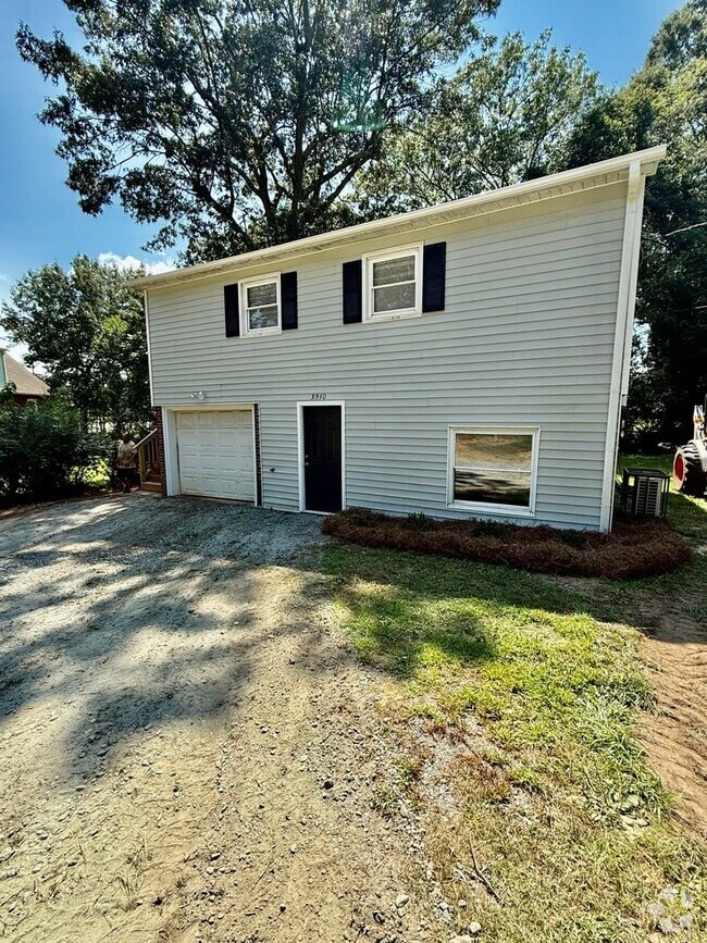 Building Photo - 3910 Harwood St