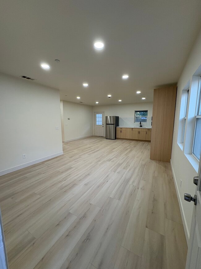 Foto del edificio - 228 W Colorado Blvd