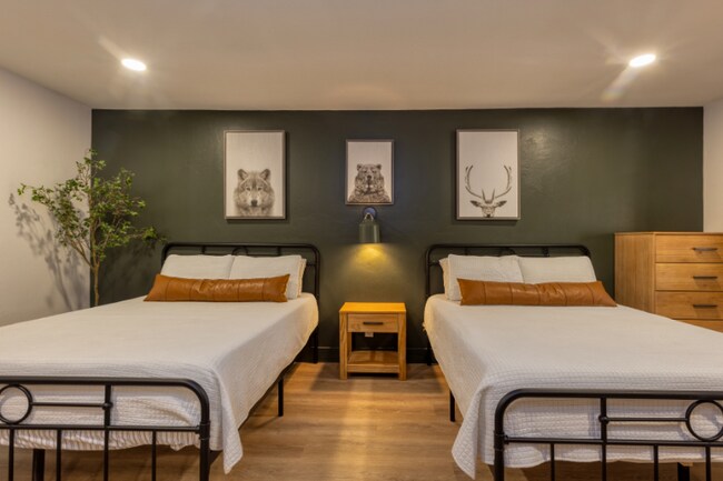 Foto del edificio - 1078 E White Mountain Blvd