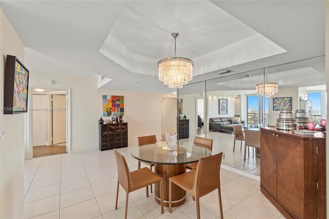 Building Photo - 3598 Yacht Club Dr