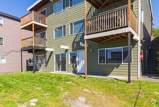 Building Photo - 3405 14th Ave W