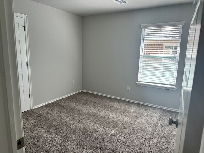 Building Photo - 1st Month Free!