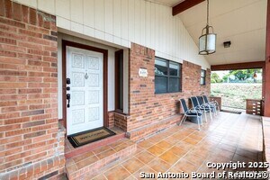 Foto del edificio - 1267 E Common St