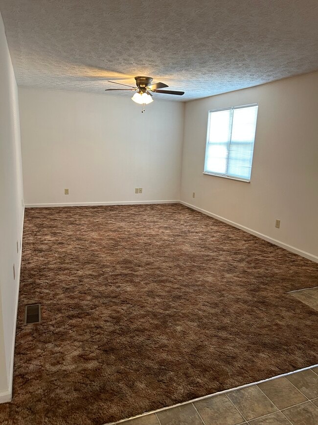 Building Photo - 132 Burkhardt Way