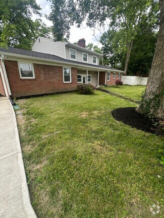 Building Photo - 4233 E 38th St