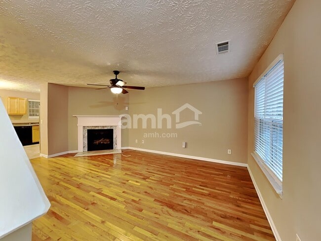 Building Photo - 2376 Rimmele Dr