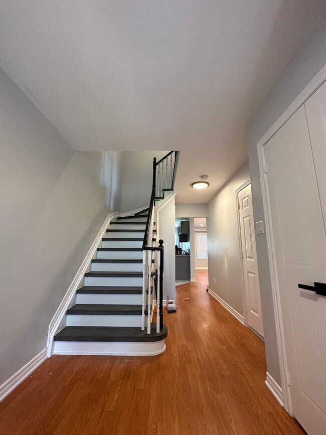 Building Photo - 43 Cunningham Dr