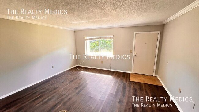 Foto del edificio - 126 Blue Pointe Way