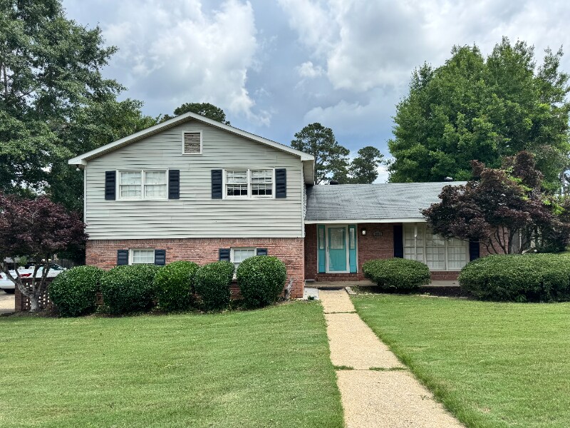 Foto principal - 2406 Greenbrier Dr