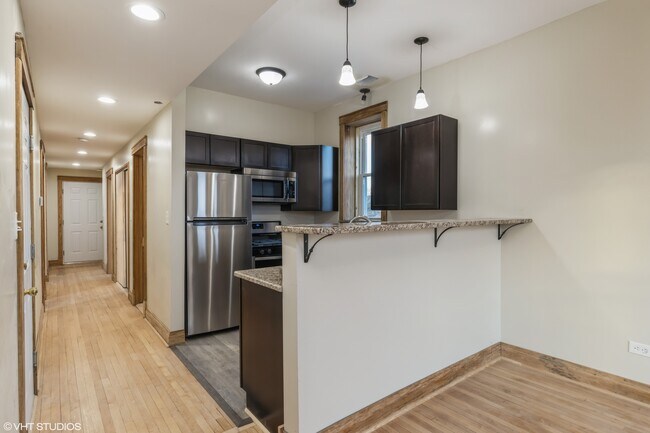 Foto del edificio - 4112 W Cermak Rd