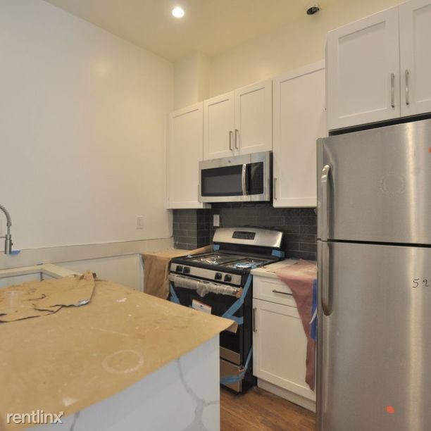 Foto del edificio - 94 Lewis Ave