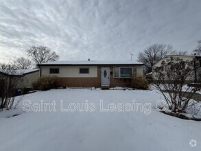 Building Photo - 1075 Wycomb Dr