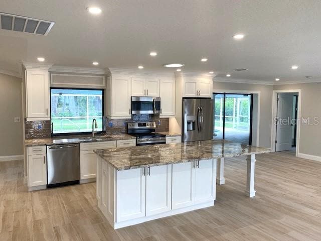 Building Photo - 424 Yacht Harbor Dr