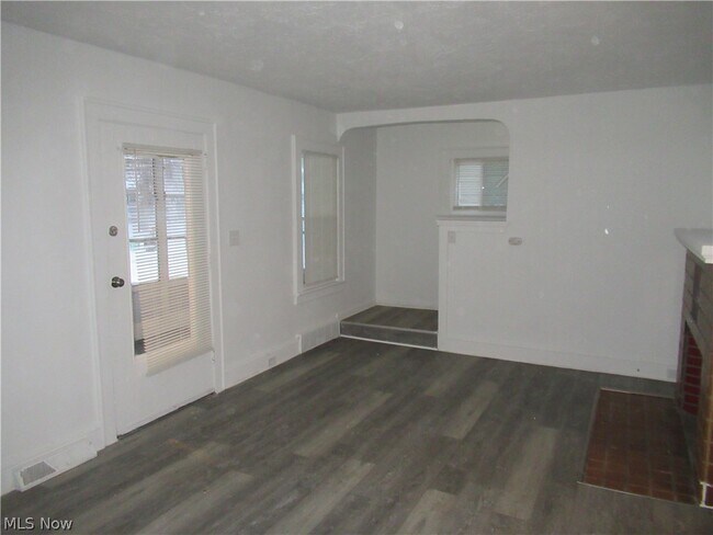 Foto del edificio - 4482 Liberty Rd