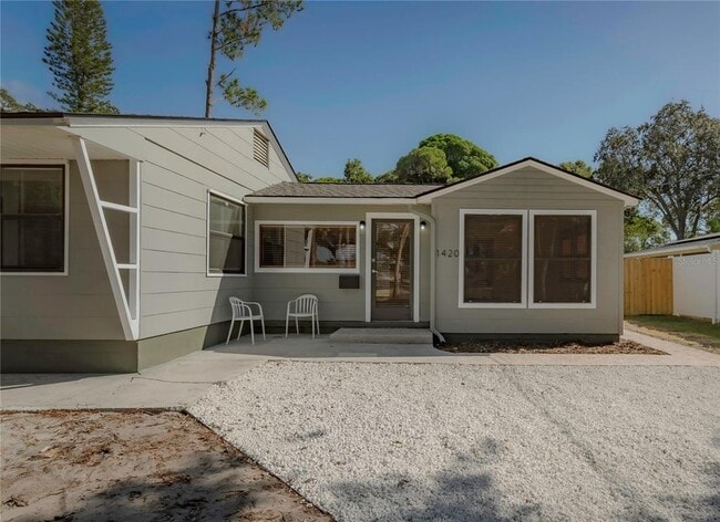 Building Photo - 1420 Alhambra Way S