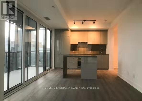 Building Photo - 7 Grenville St