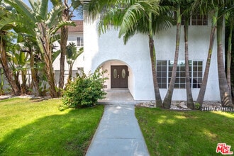 Building Photo - 3026 Inglewood Blvd