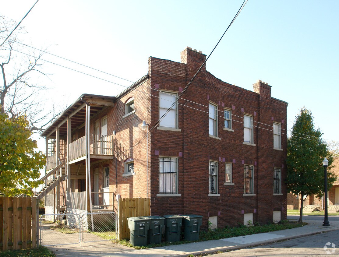 Foto del edificio - 382 Carpenter St