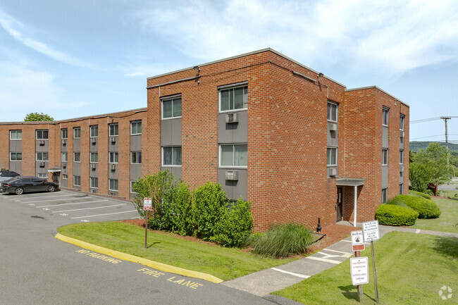 Webb Manor Condominiums