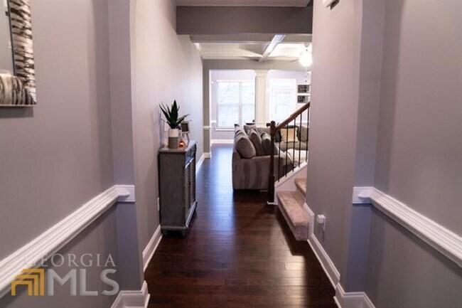 Foto del edificio - 2393 Whiteoak Bend