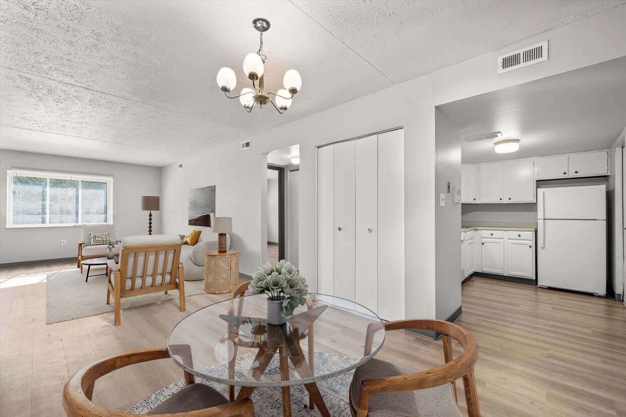 Primary Photo - Parkside Apartments