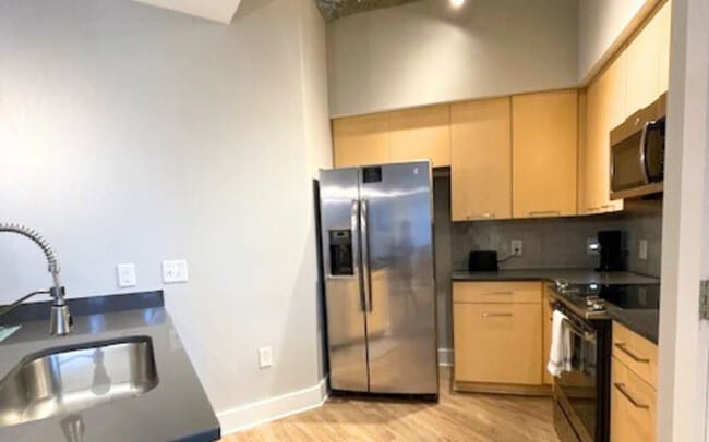 Foto del edificio - 705 Town Blvd