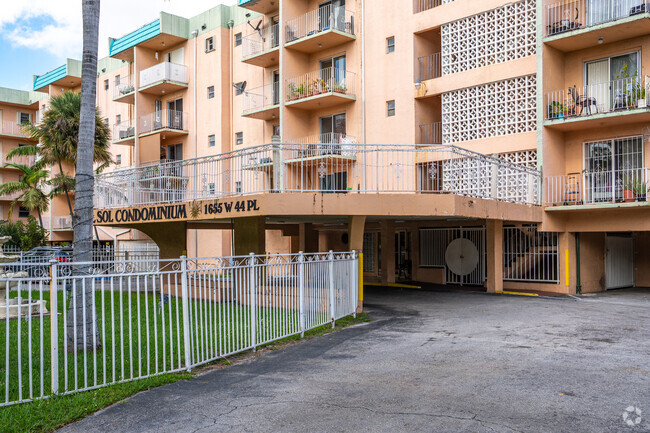 1655 W 44th Pl Hialeah, FL 33012 - El Sol