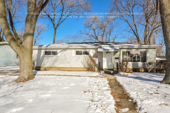 Foto del edificio - 724 W James St