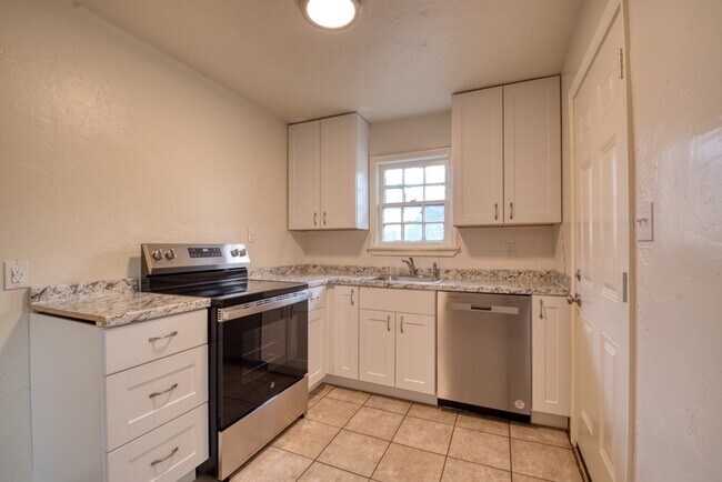 Foto del edificio - 3217 NW 28th St