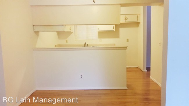 Foto del edificio - 5351-5389 South 13th Street