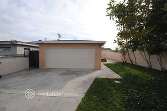 Building Photo - 1018 W G St