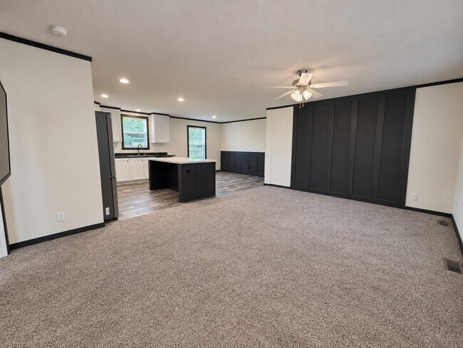 Foto del edificio - 2315 Ironwood Dr