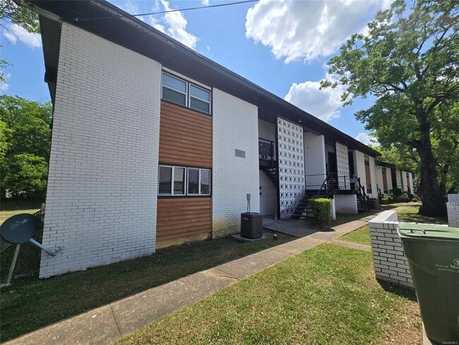 Foto del edificio - 3709 Wesley Dr